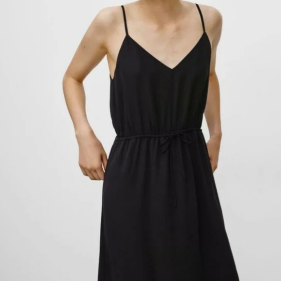 ❤Aritzia babaton Casimir dress - Picture 4 of 6